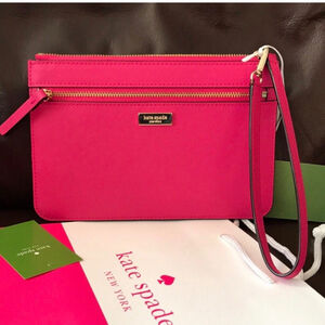KATE SPADE leather Fuchsia Wristlet Clutch in waterproof dust bag